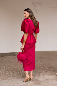 Vestido volante en cintura cereza