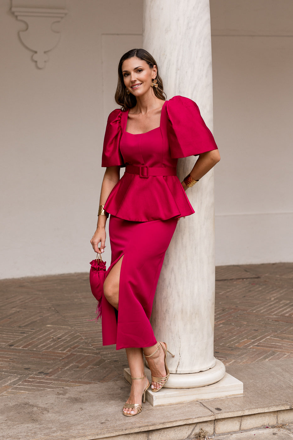 Vestido volante en cintura cereza