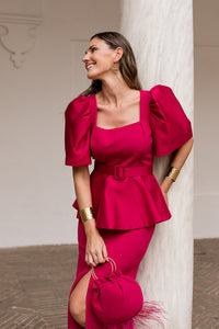 Vestido volante en cintura cereza
