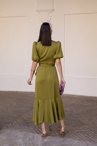 Vestido midi lazada lateral