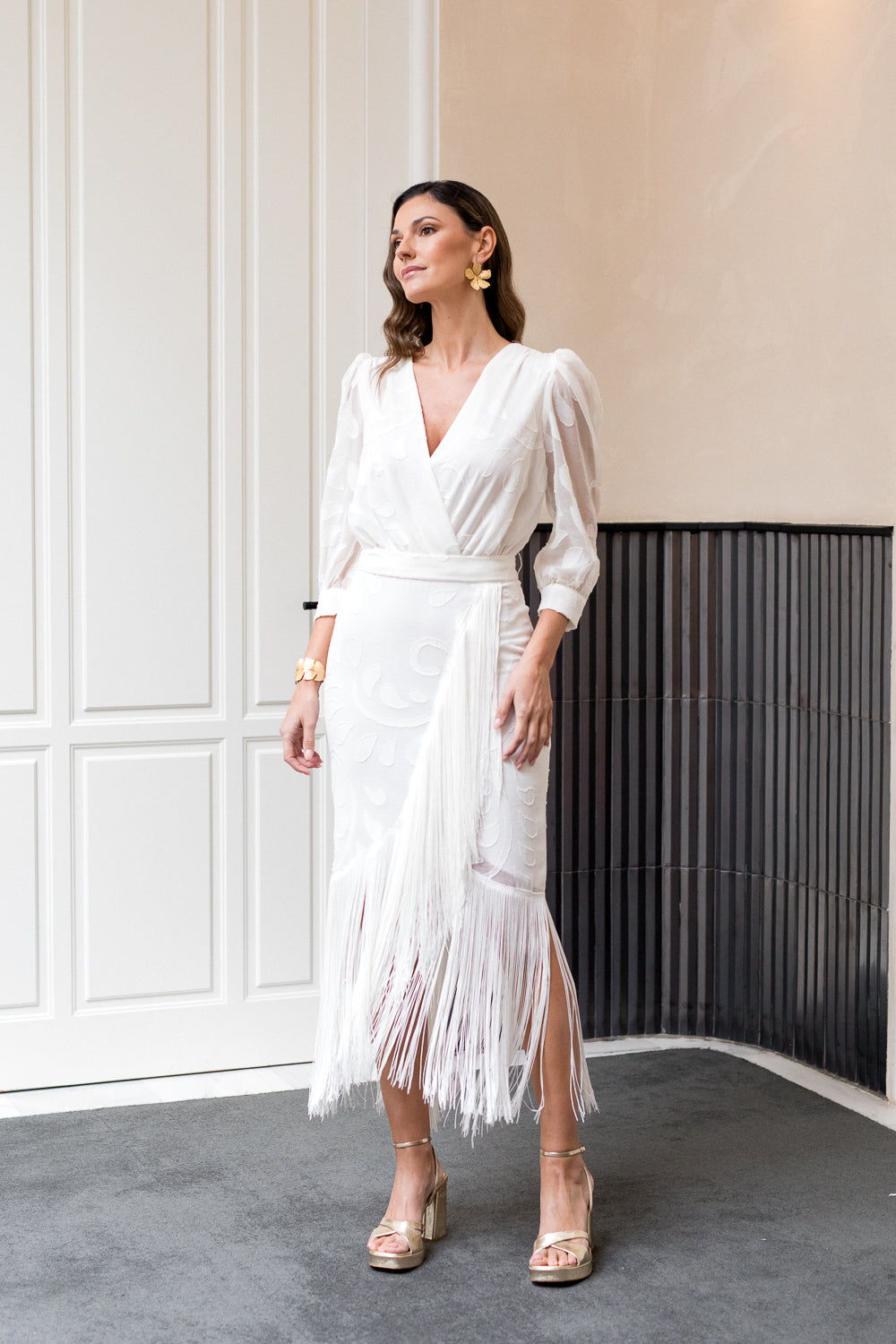 Vestido blanco brocado con flecos - EXCLUSIVO ONLINE