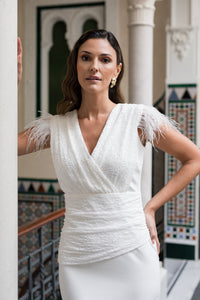 Vestido blanco detalle plumas -EXCLUSIVO ONLINE