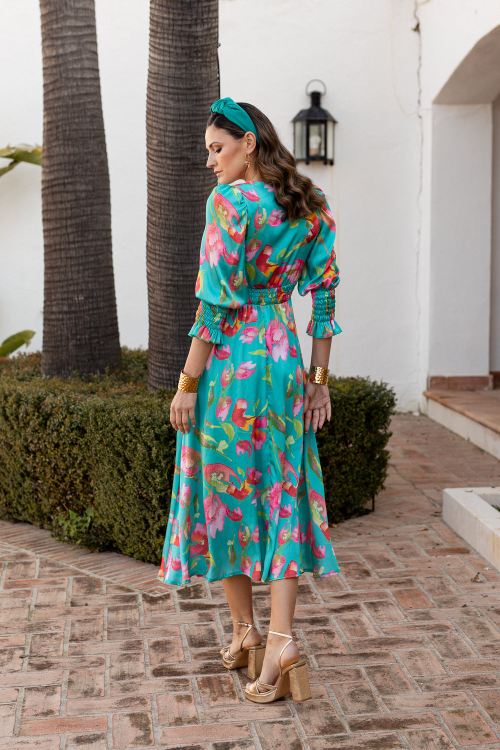 Vestido midi lazada delantera