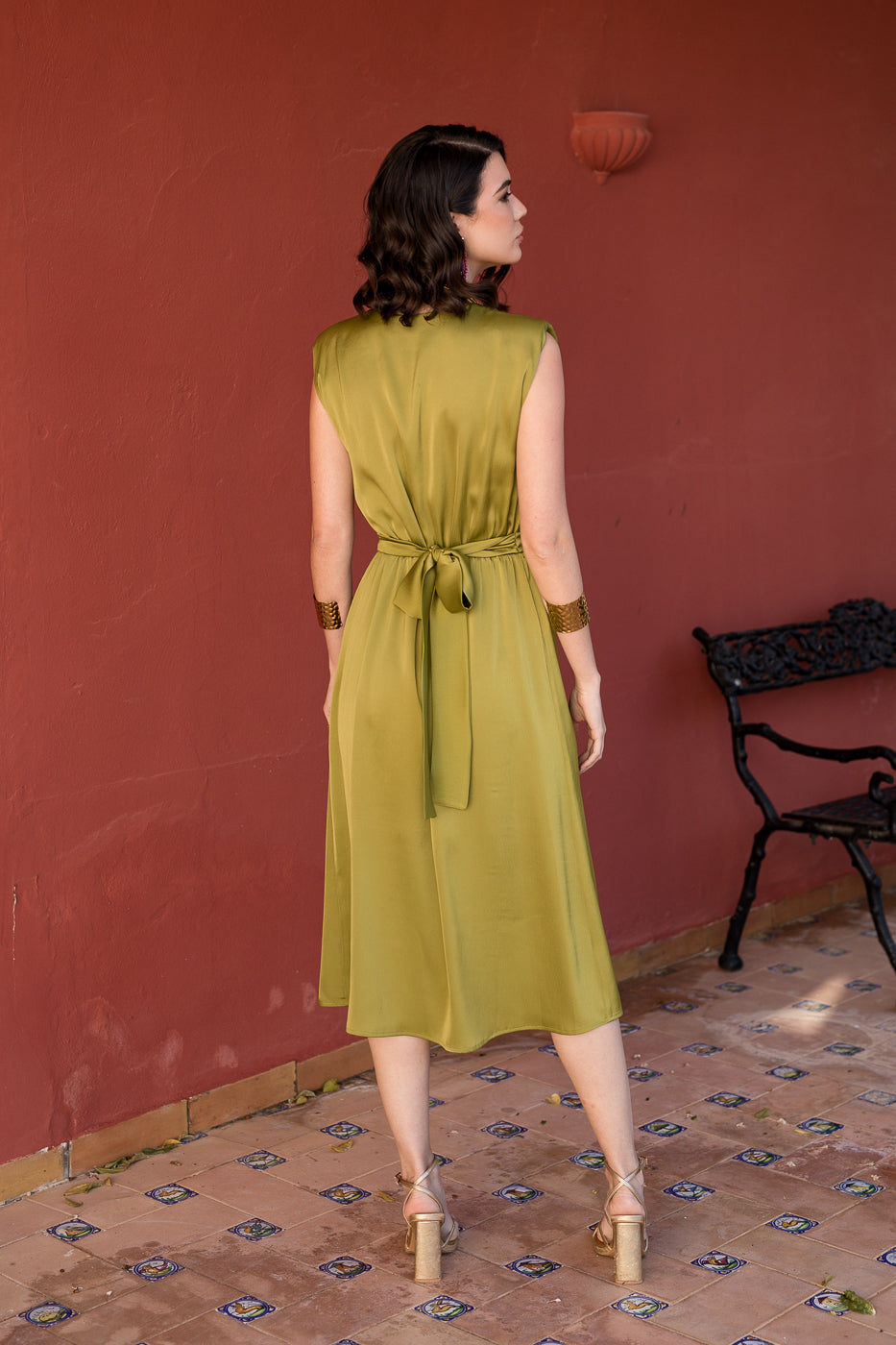 Vestido midi Lola escote cruzado