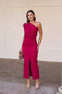 Vestido midi drapeado asimétrico cereza