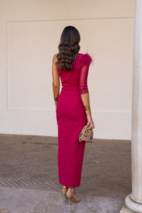 Vestido midi drapeado asimétrico cereza