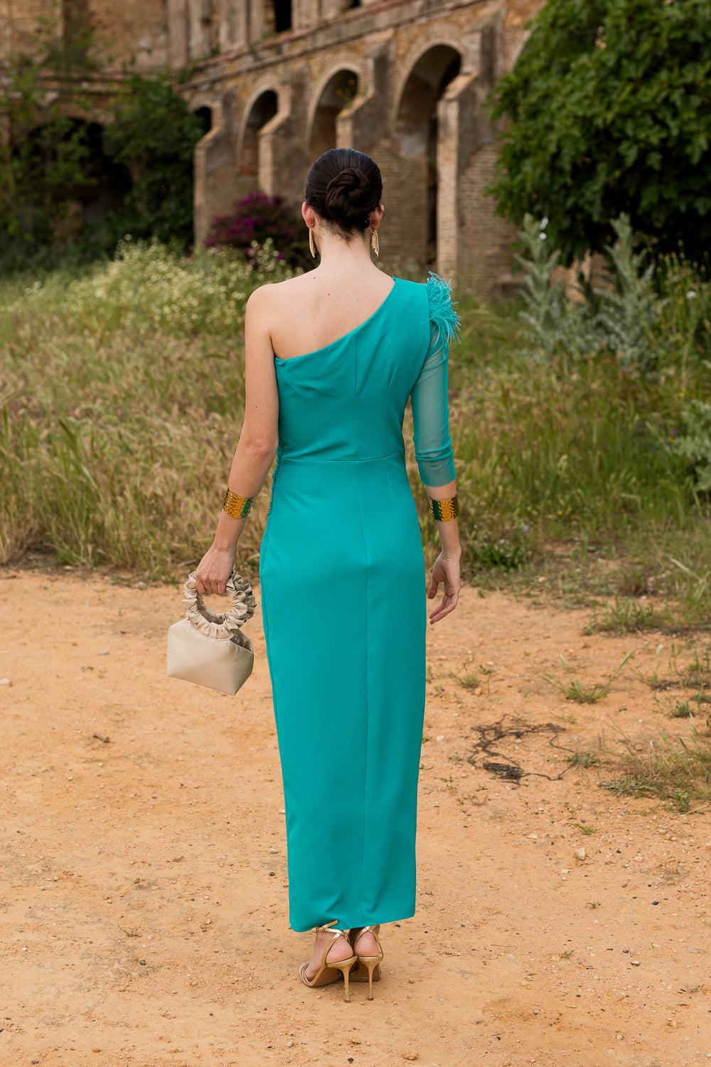 Vestido midi drapeado asimétrico aguamarina