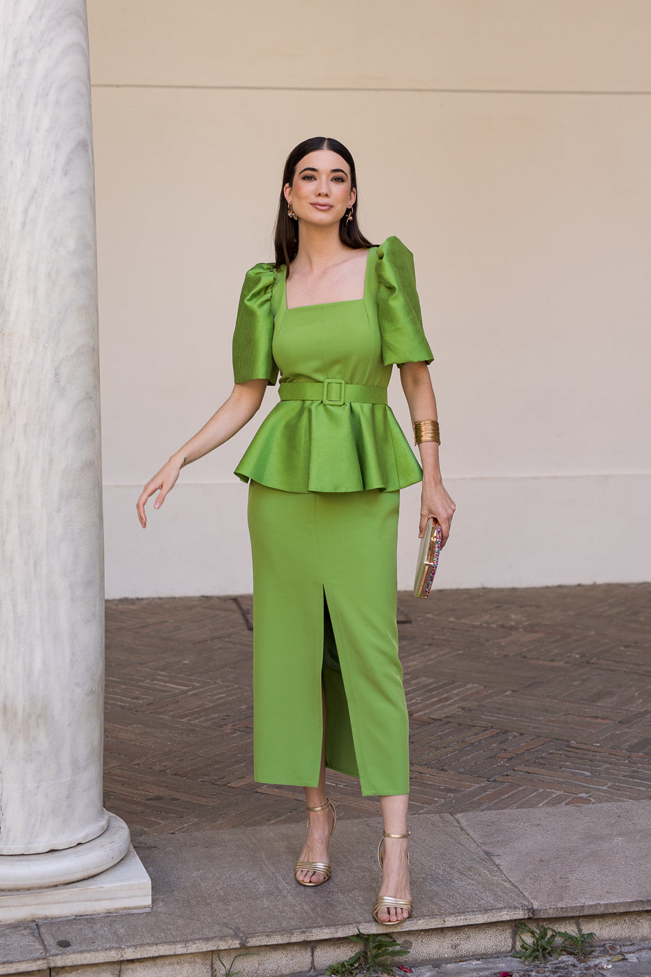 Vestido volante en cintura