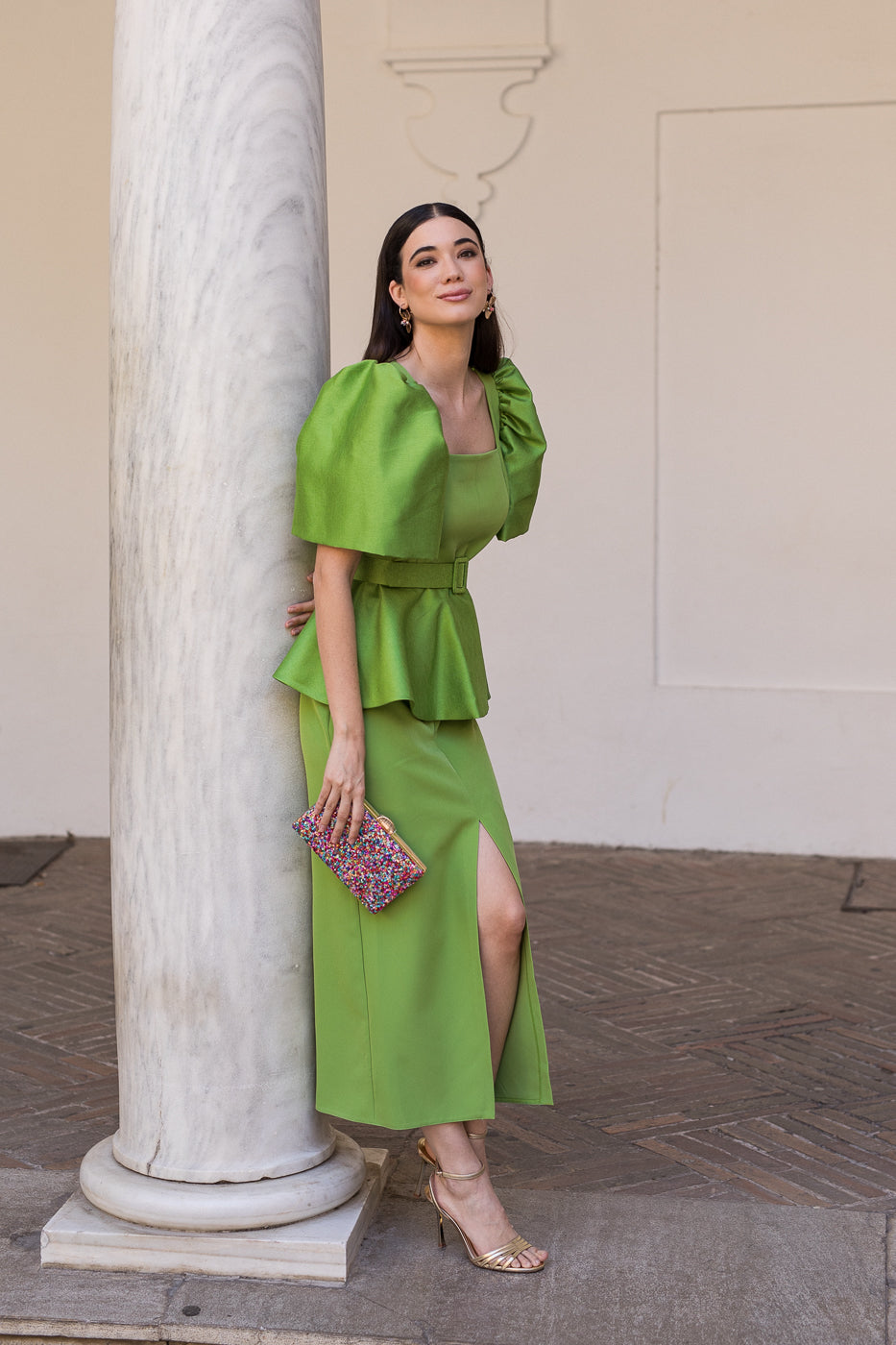 Vestido volante en cintura