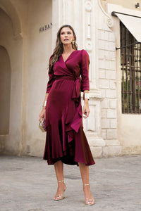 Vestido midi lazada lateral borgoña