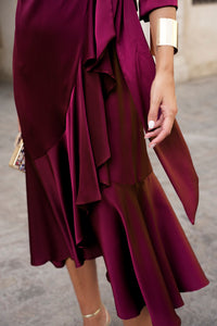 Vestido midi lazada lateral borgoña