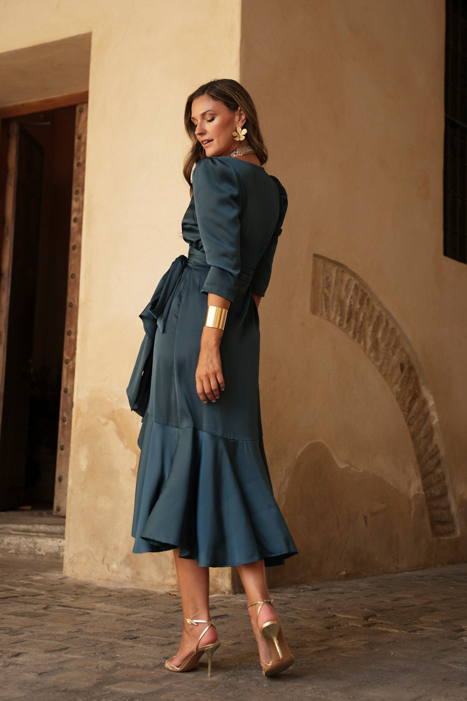 Vestido midi lazada lateral azul petróleo
