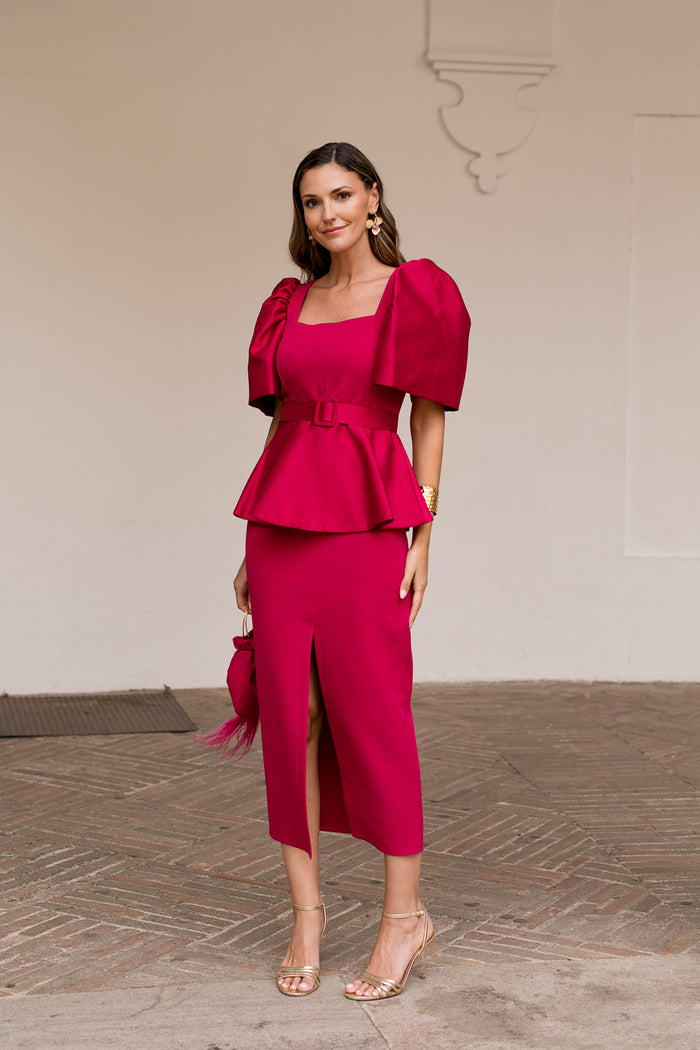 Vestido volante en cintura cereza
