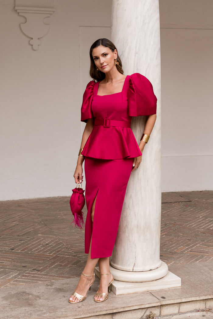 Vestido volante en cintura cereza