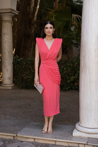 Vestido midi fruncido lateral coral