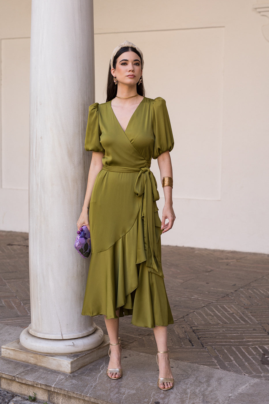 Vestido midi lazada lateral
