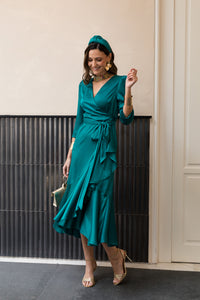 Vestido midi lazada lateral verde