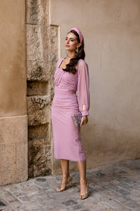 Vestido midi + mangas de tul rosa nude