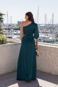 Vestido largo escote asimétrico cut out verde