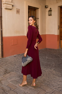 Vestido midi nudo falda vuelo burdeos