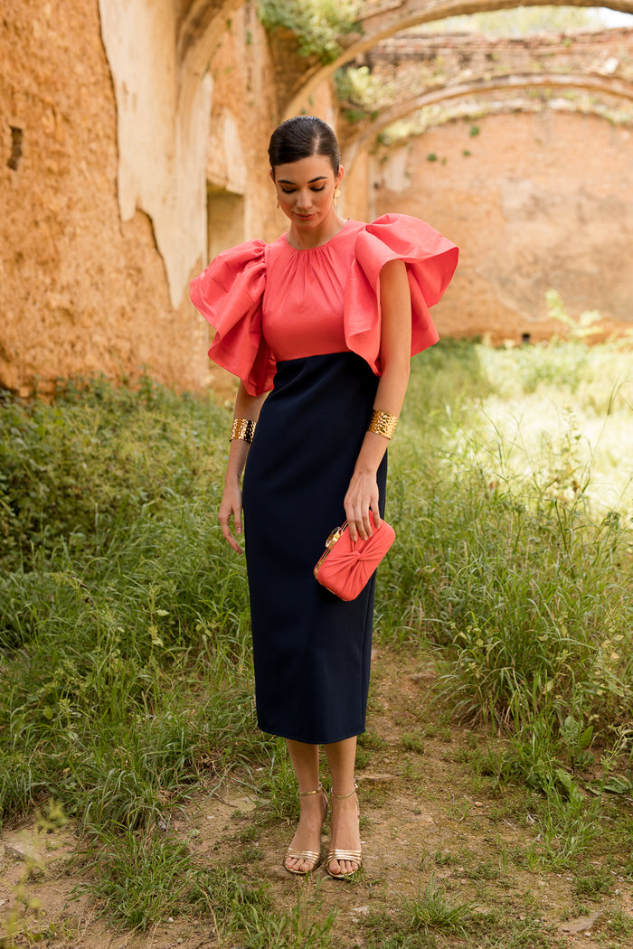Vestido midi coral manga volante