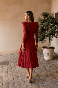 Vestido midi nudo falda vuelo teja