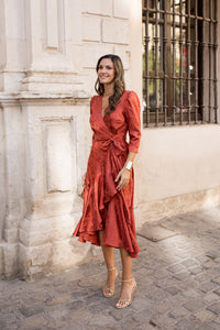 Vestido midi lazada lateral teja