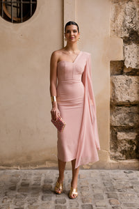 Vestido midi escote asimétrico con capa de gasa