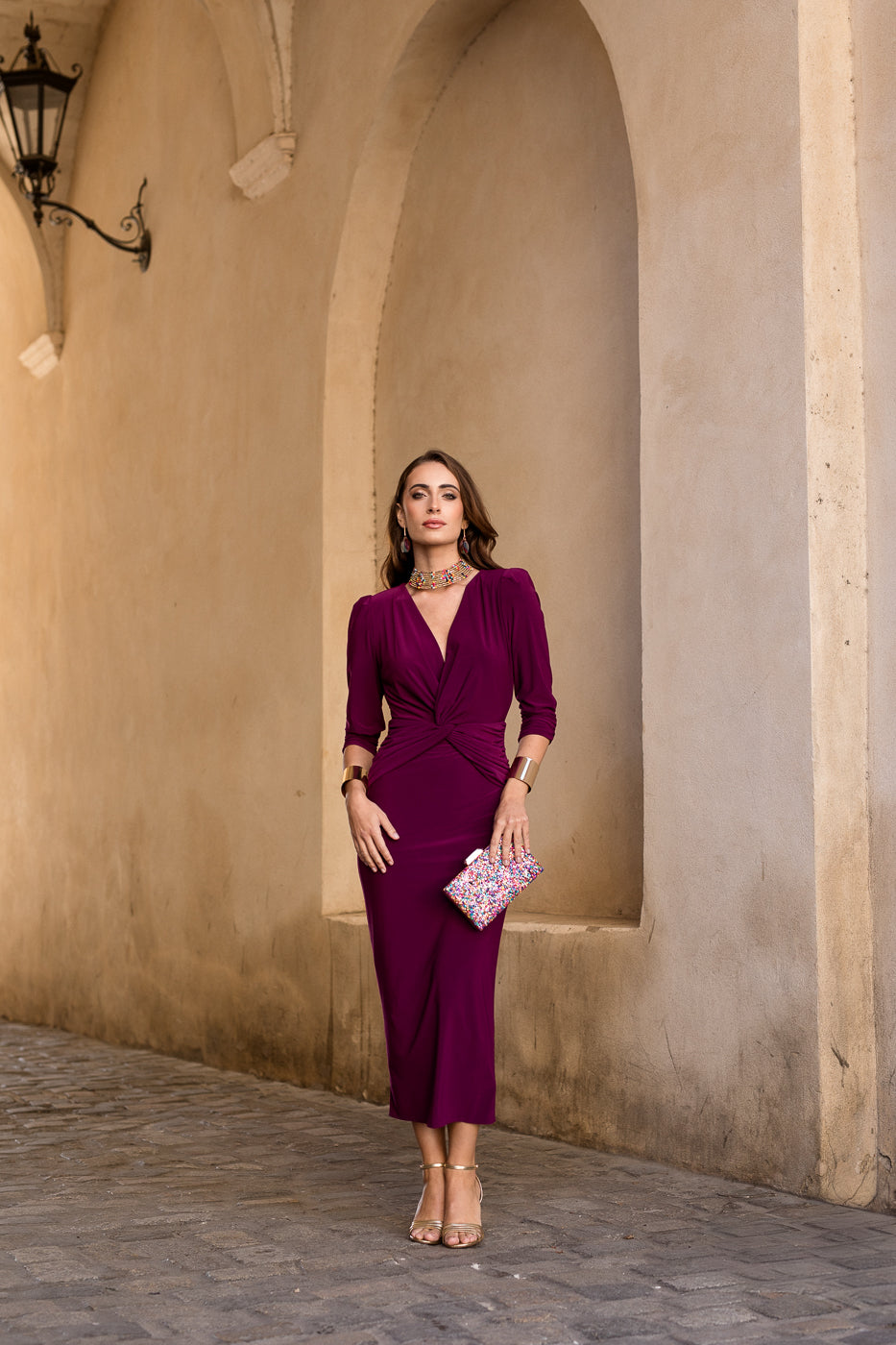 Vestido midi nudo berenjena