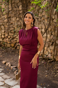 Vestido midi hombreras cereza