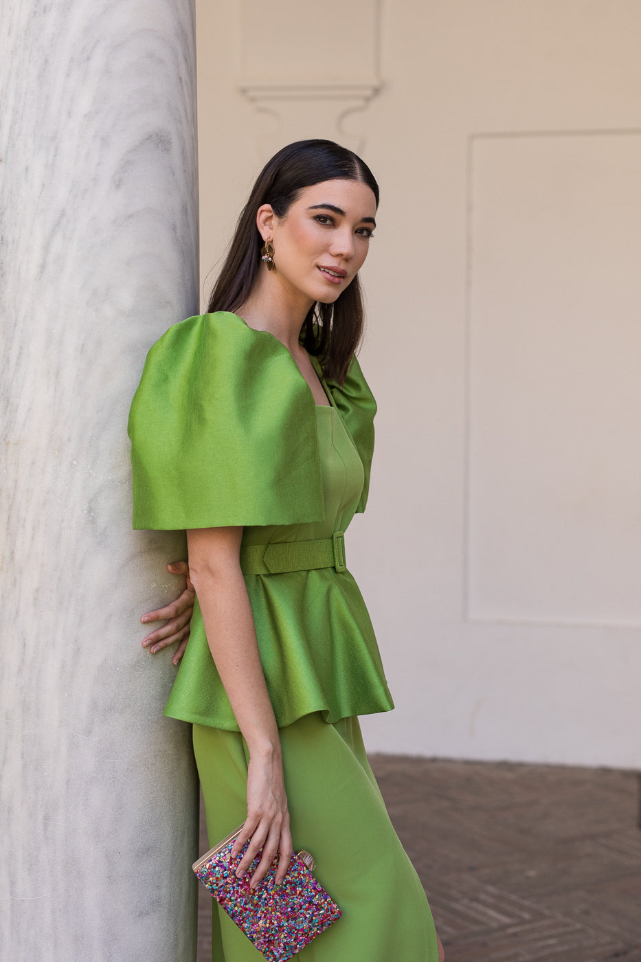Vestido volante en cintura