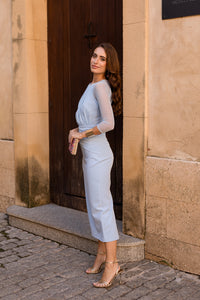 Vestido midi drapeado con mangas de tul escote redondo