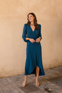 Vestido midi volante asimétrico