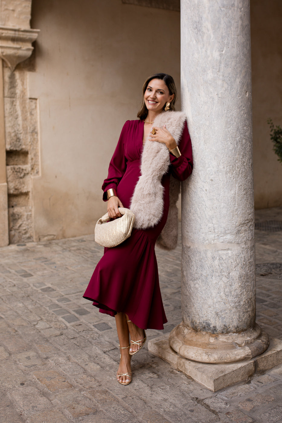 Vestido midi volante burdeos