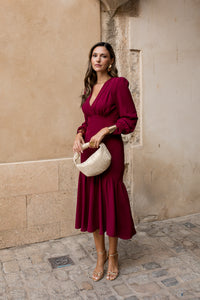 Vestido midi volante burdeos