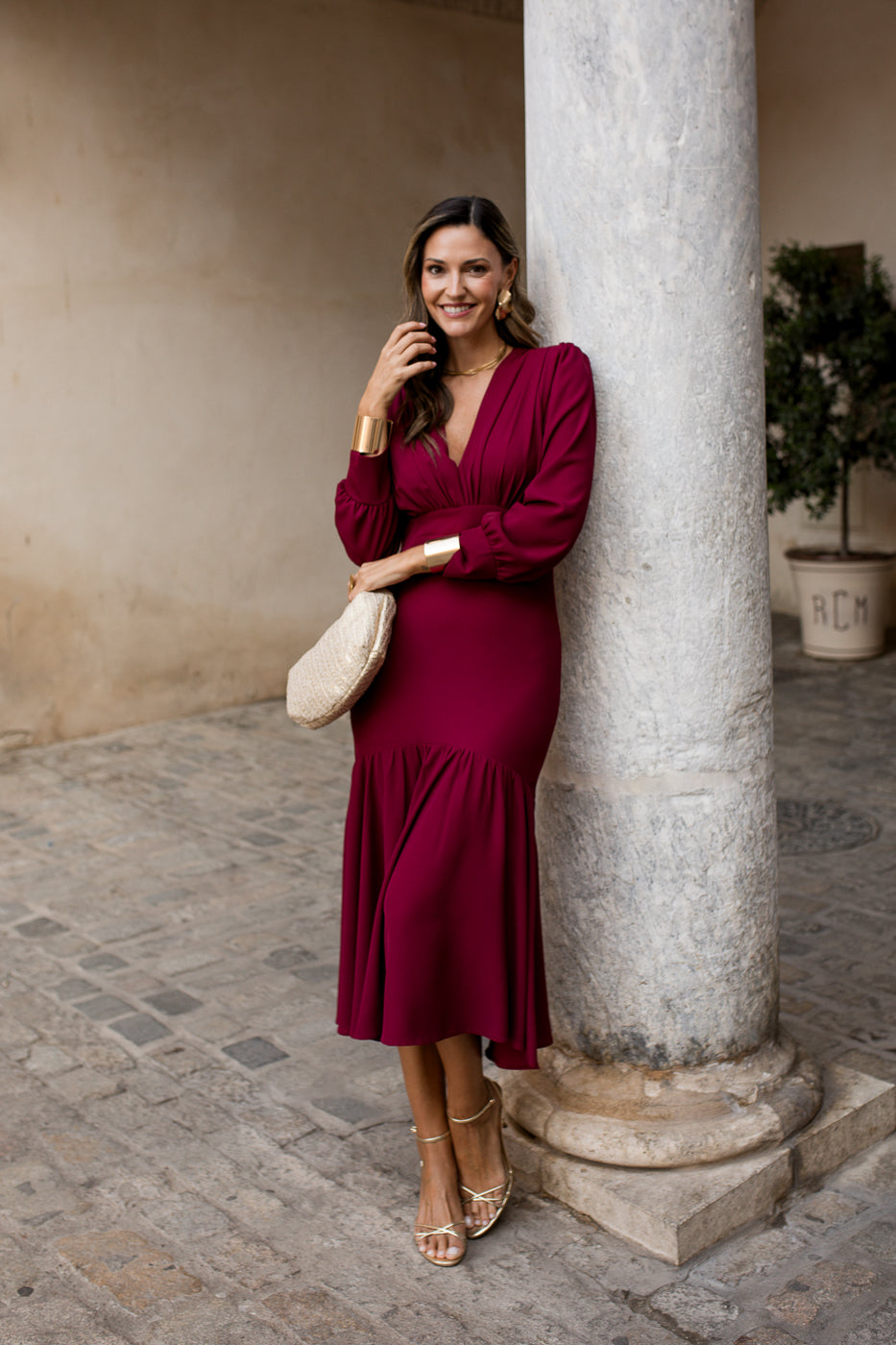 Vestido midi volante burdeos