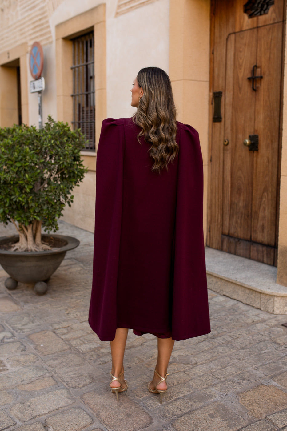 Vestido midi estampado burdeos