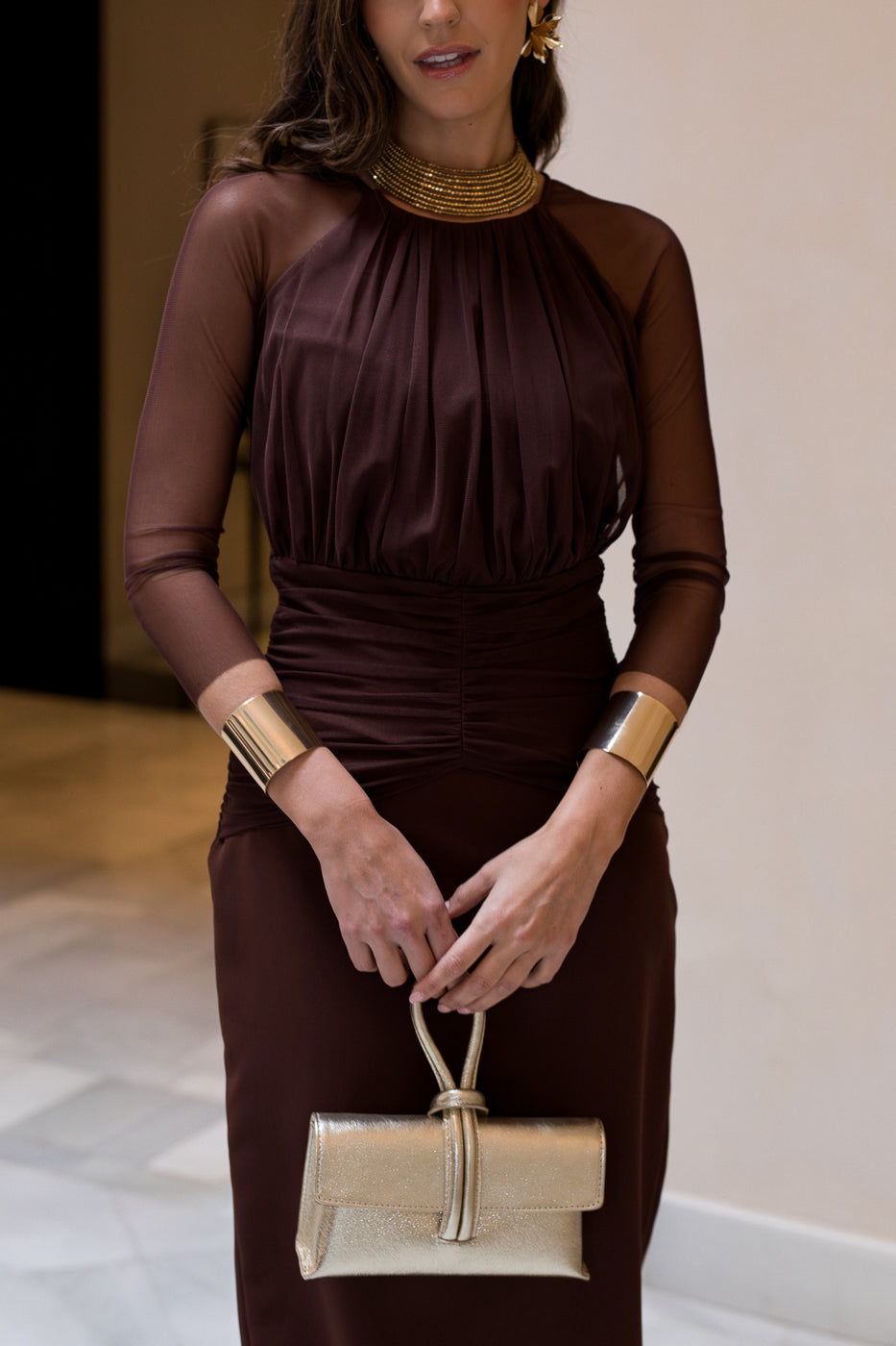 Vestido midi manga tul marrón chocolate