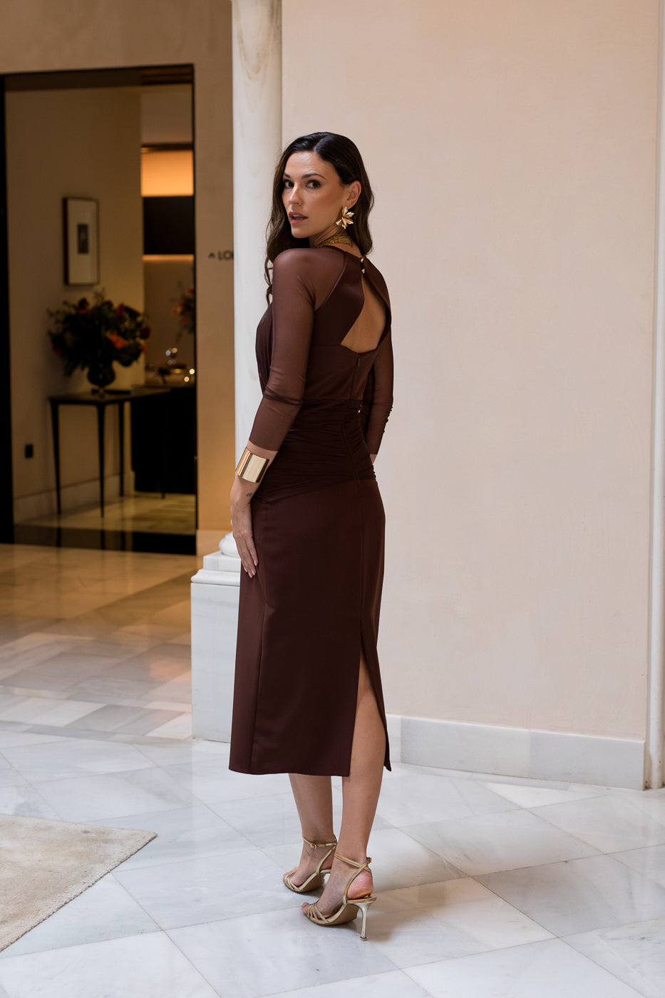 Vestido midi manga tul marrón chocolate