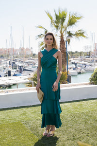 Vestido midi cuello halter multivolantes