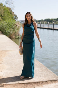 Vestido largo espalda cruzada petróleo