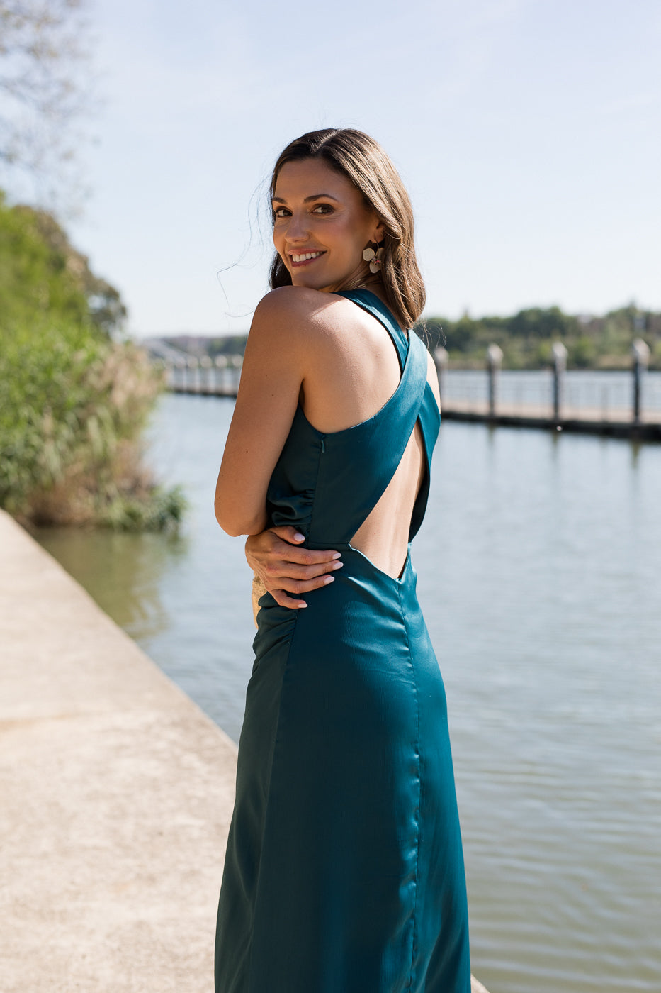 Vestido largo espalda cruzada petróleo