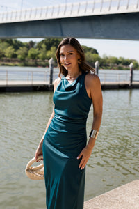 Vestido largo espalda cruzada petróleo