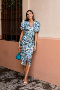 Vestido midi mangas abullonadas estampado azul