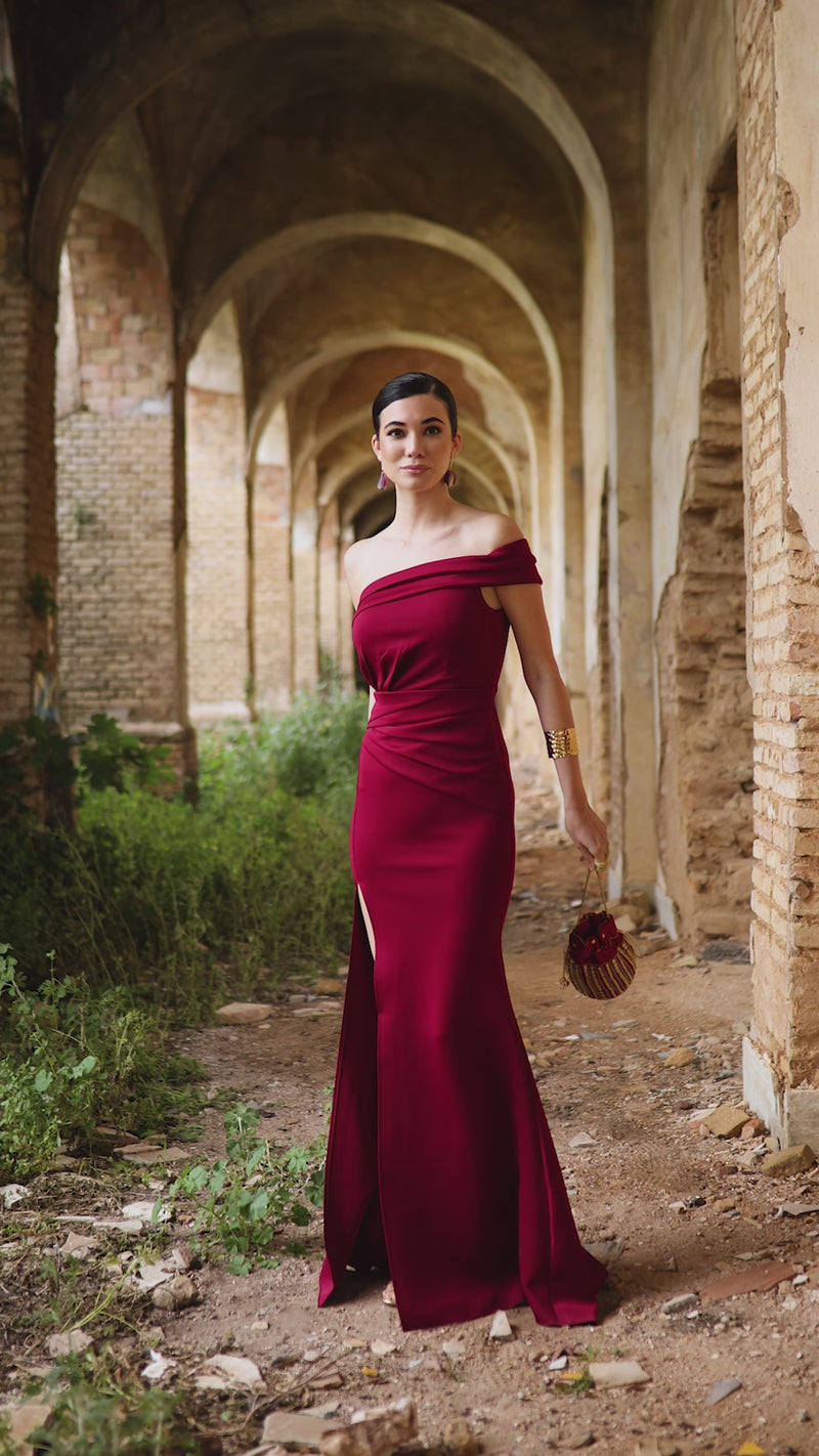 Vestido largo asimétrico
