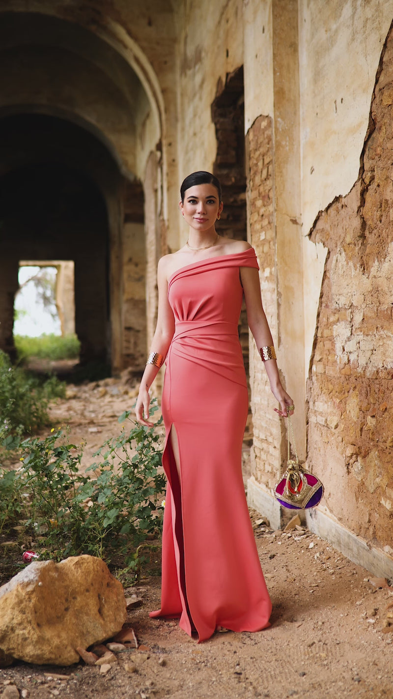 Vestido largo asimétrico